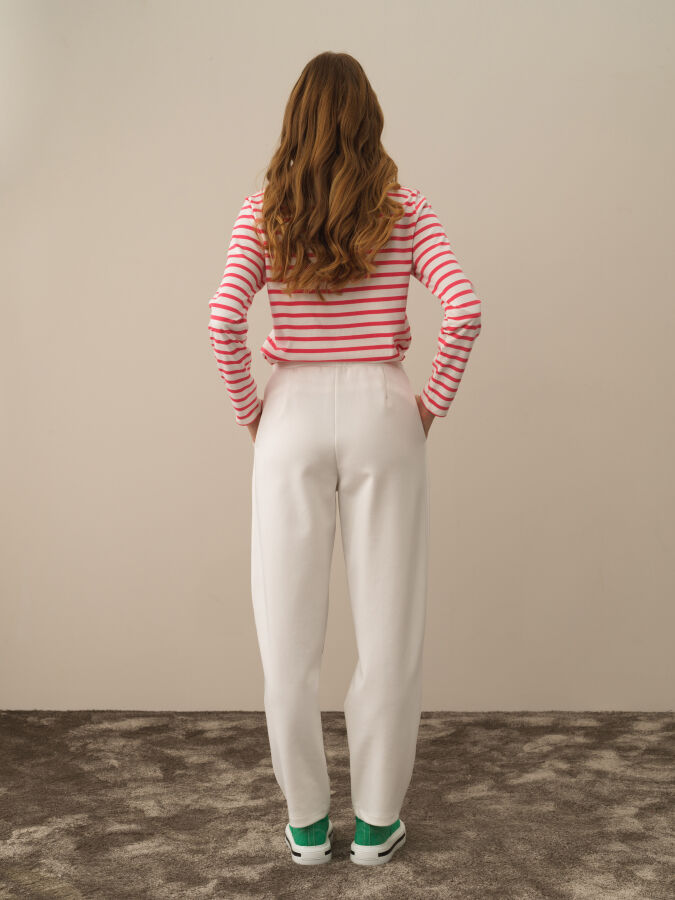 Kırık Beyaz Pamuk Dokulu Regular Fit Sweat Pantolon - Xint