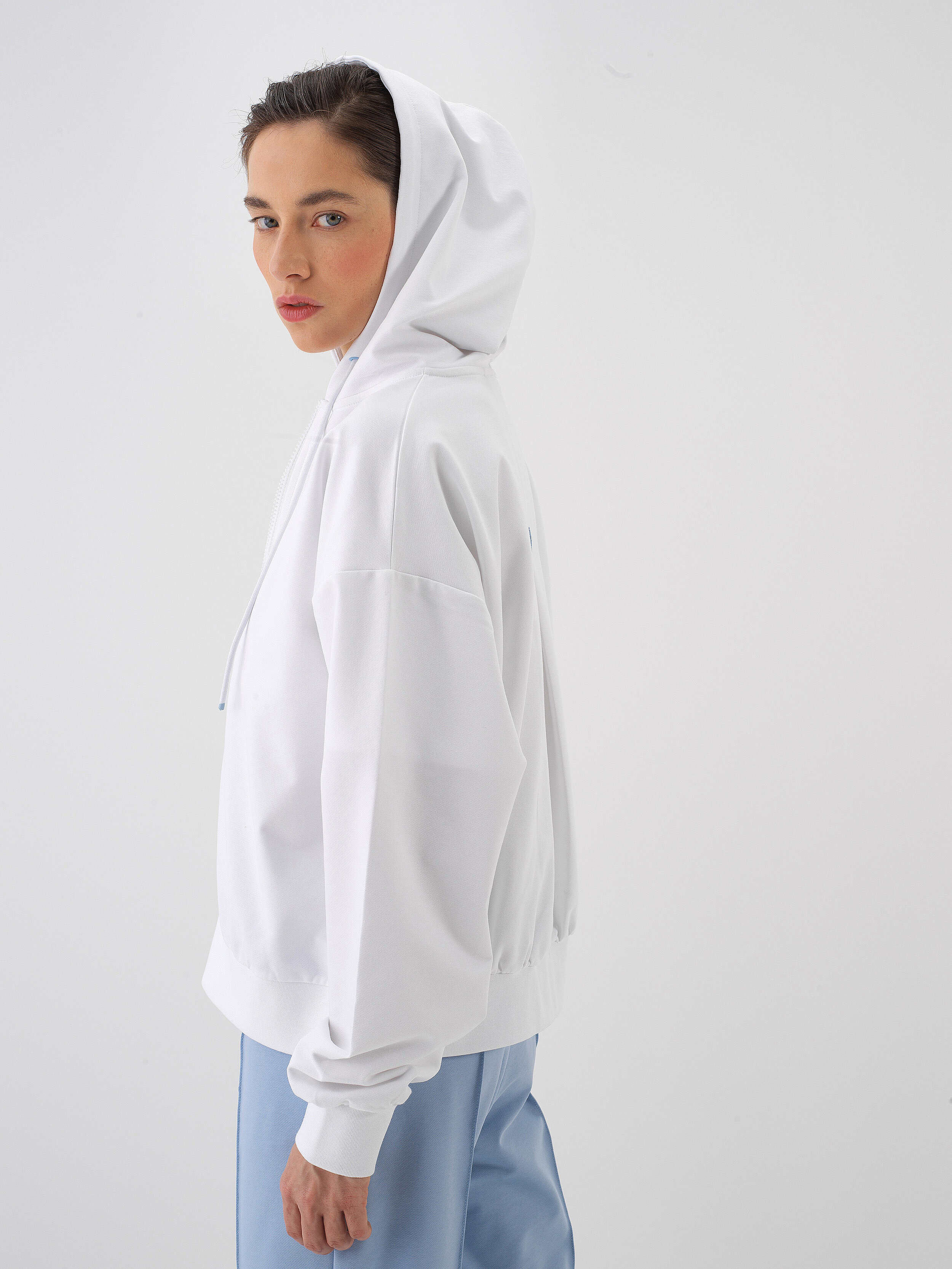 Beyaz Pamuk Dokulu Oversize Sweat Mont