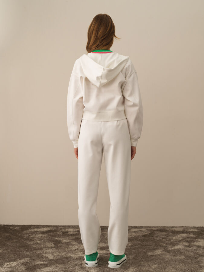 Kırık Beyaz Pamuk Dokulu Regular Fit Sweatmont - Xint