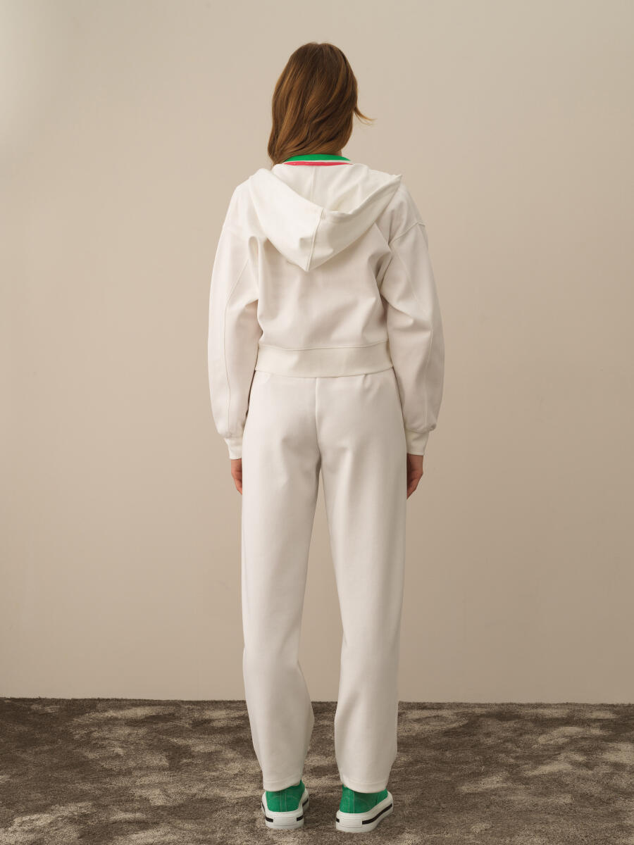 Kırık Beyaz Pamuk Dokulu Regular Fit Sweatmont - 4