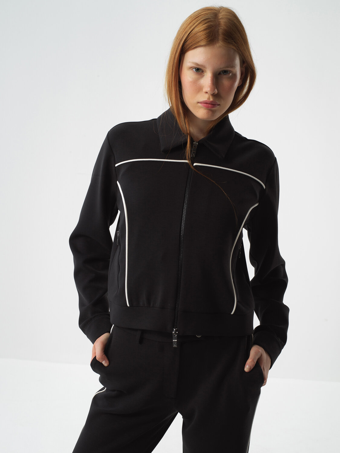 Siyah Modal Dokulu Regular Fit Sweatmont