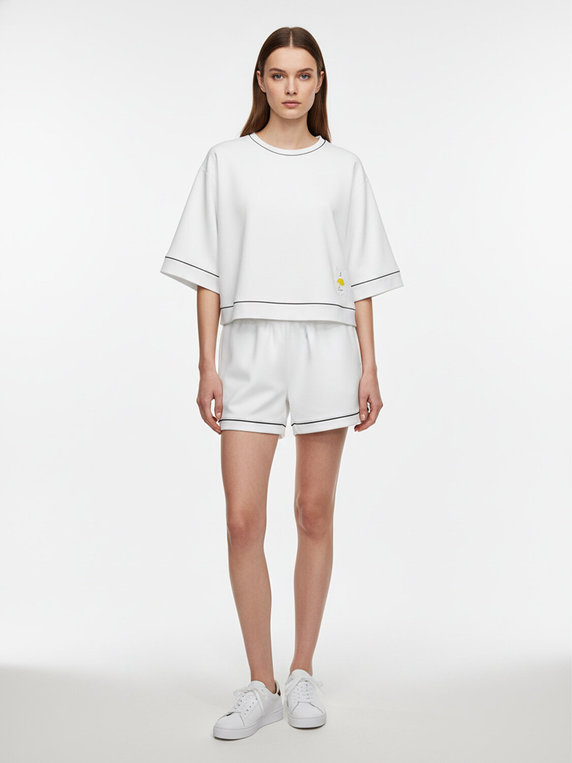 Beyaz Pamuk Dokulu Oversize Sweatshirt (1)