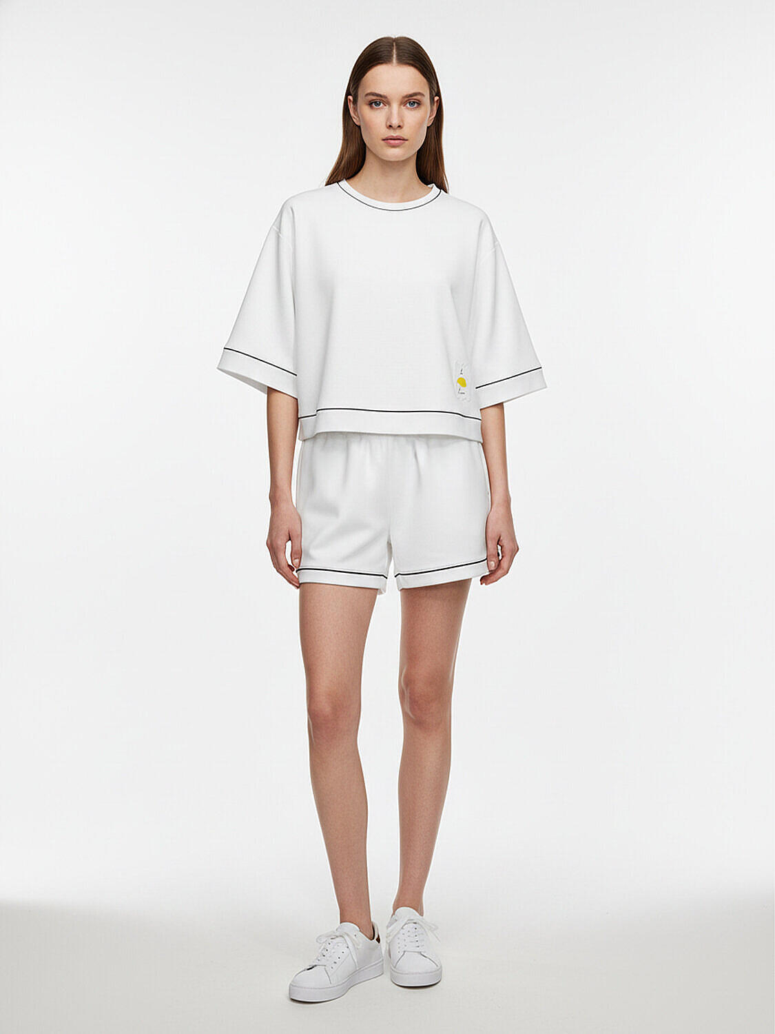 Beyaz Pamuk Dokulu Oversize Sweatshirt (3)