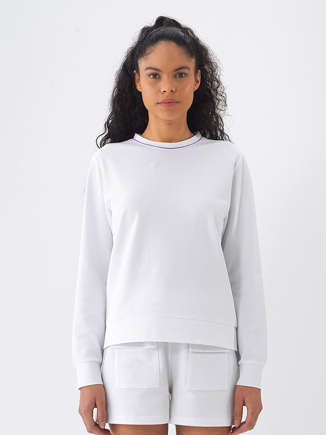 Beyaz Pamuk Dokulu Regular Fit Sweatshirt
