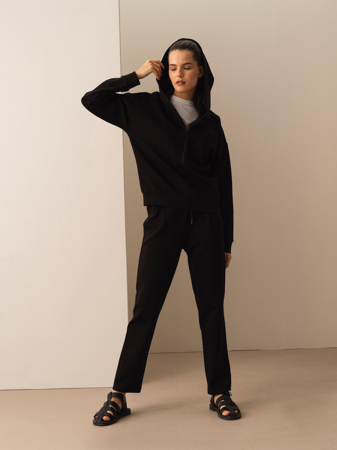 Siyah Pamuk Dokulu Oversize Sweatshirt