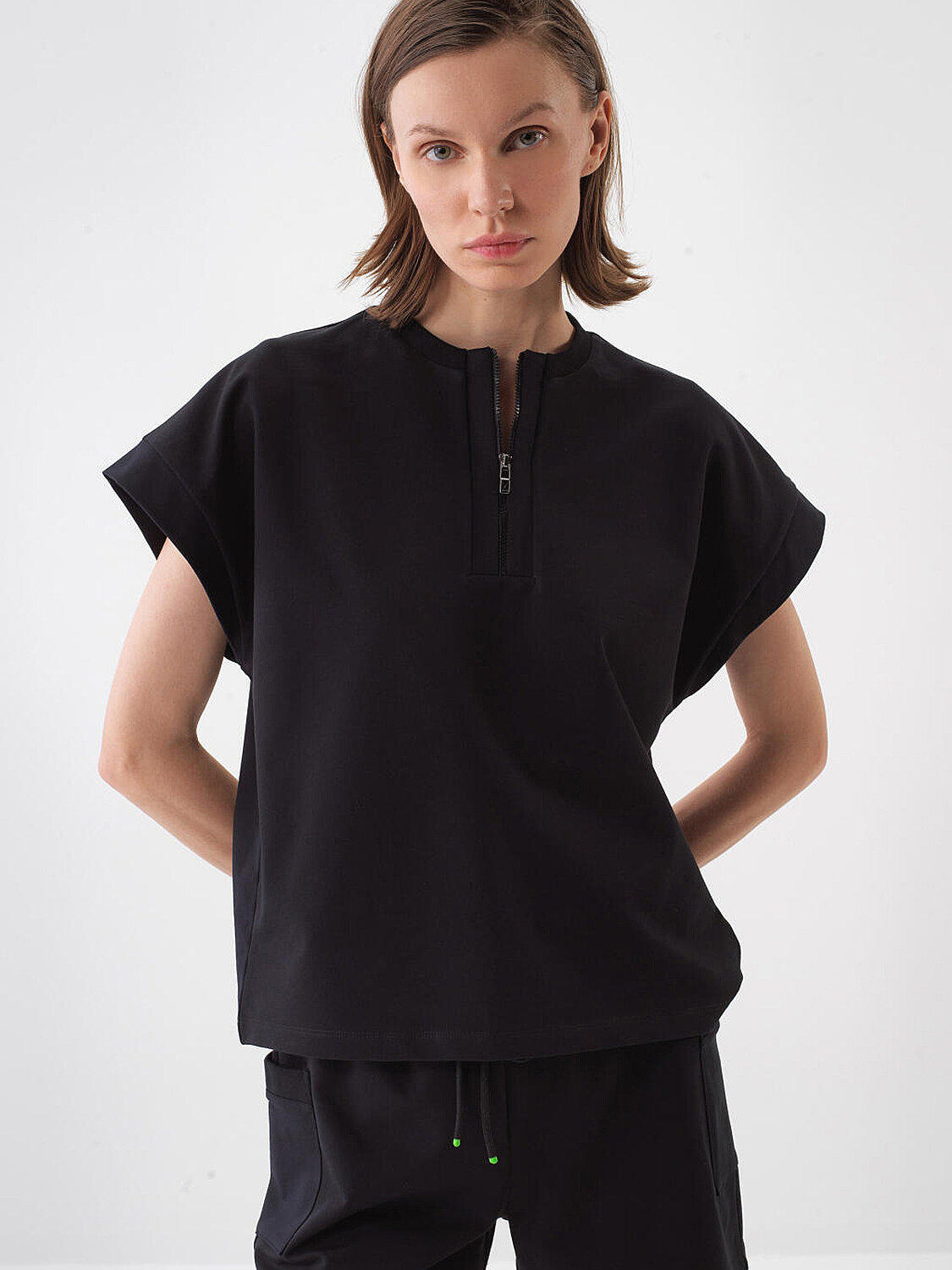 Siyah Pamuk Dokulu Oversize Sweatshirt