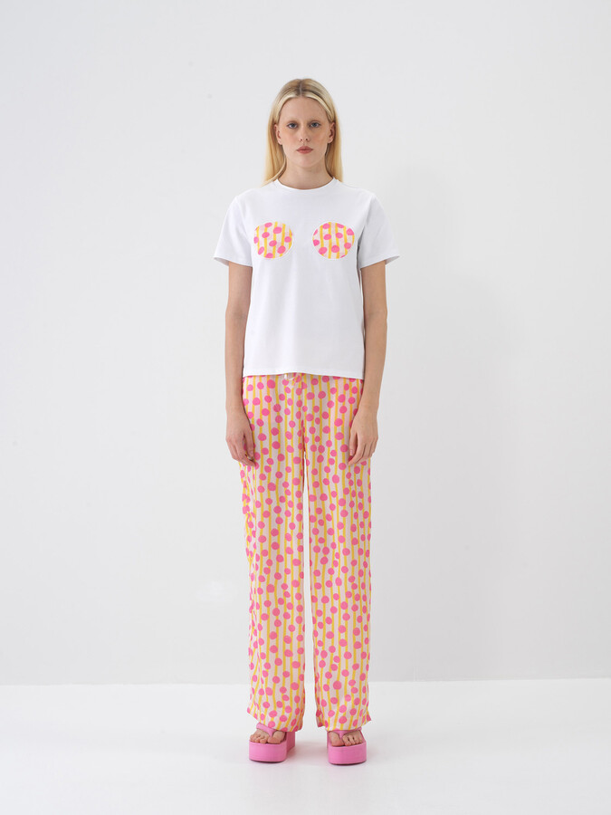 Beyaz Pamuk Dokulu Regular Fit Tişört (1)