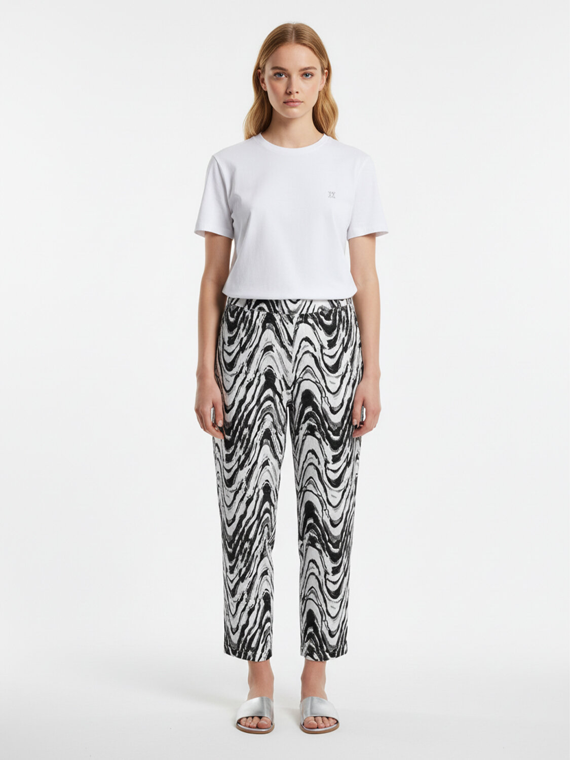 Beyaz Pamuk Dokulu Regular Fit Tişört (1)