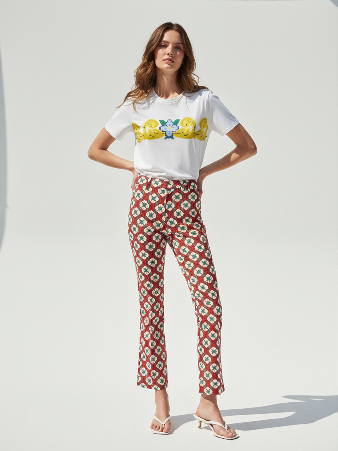 Beyaz Pamuk Dokulu Regular Fit Tişört (1)