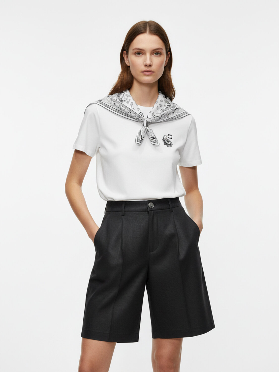 Beyaz Pamuk Dokulu Regular Fit Tişört