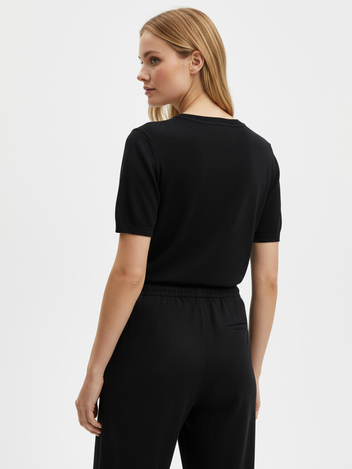 Siyah Pamuk Dokulu Regular Fit Tişört - 3