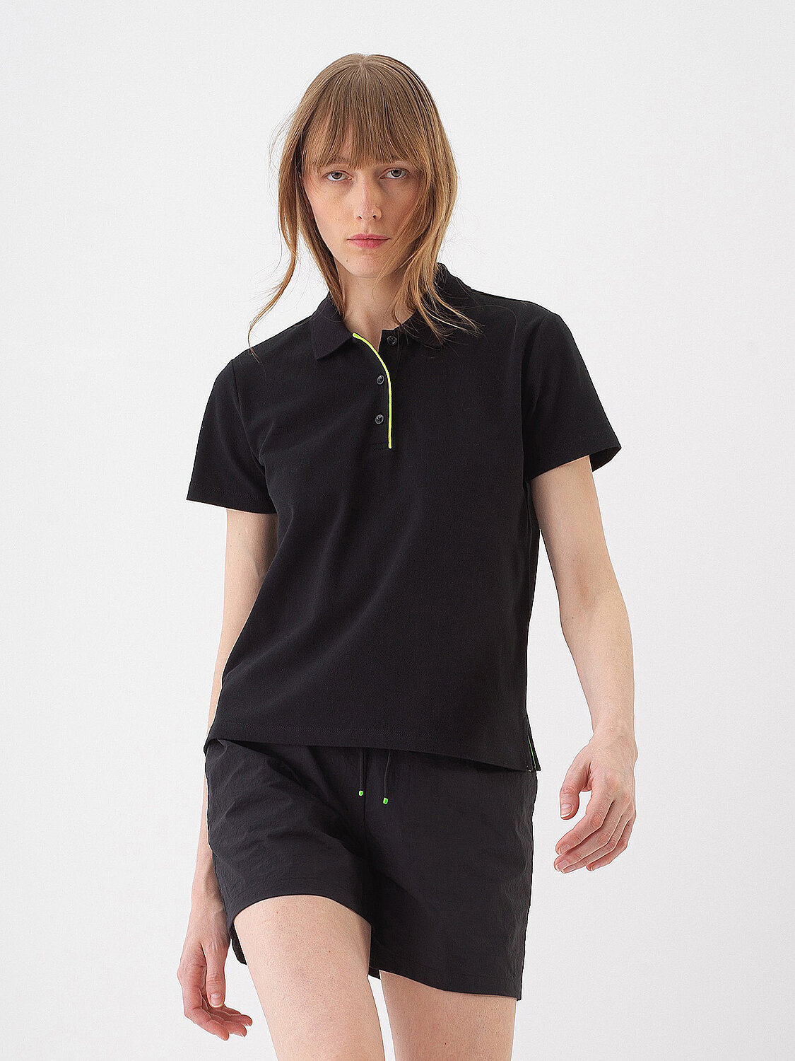 Siyah Pamuk Dokulu Regular Fit Tişört