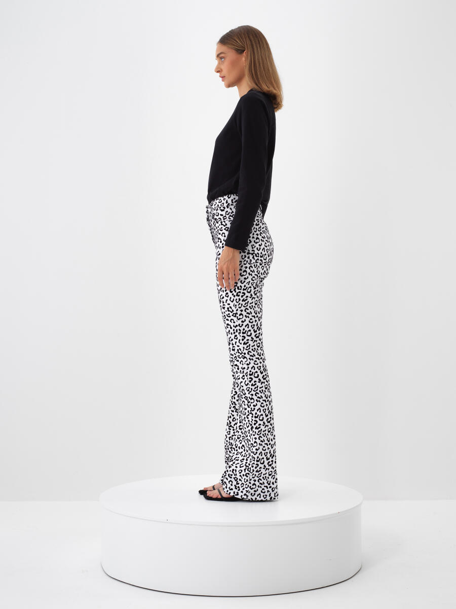 Siyah Pamuk Dokulu Regular Fit Uzun Kollu Tişört - 3