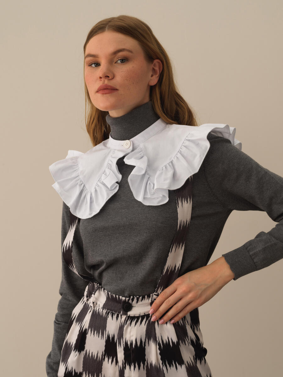 Kırık Beyaz Pamuk Dokulu Oversize Yakalık