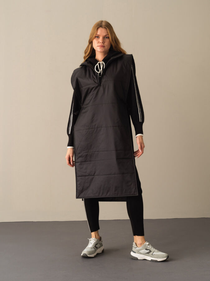 Siyah Formunu Koruyan Dik Yaka Regular Fit Yelek - Xint