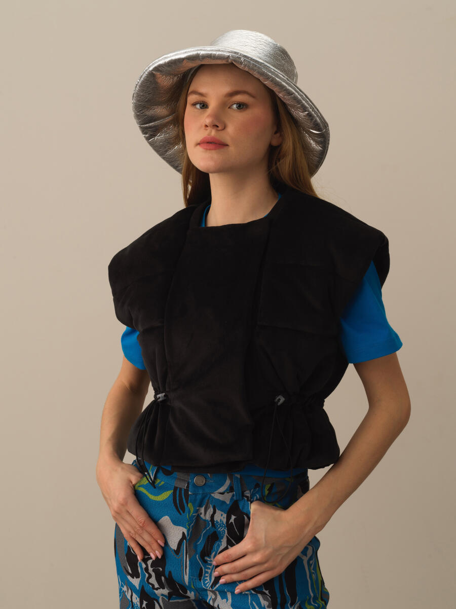 Siyah Esnek Dokulu Regular Fit Yelek