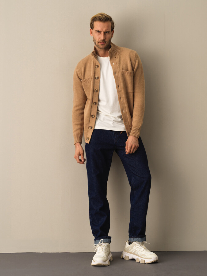 Regular Fit Buttoned Pocketed Cardigan - Xint