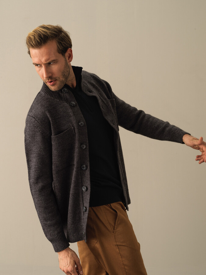 Regular Fit Buttoned Pocketed Cardigan - Xint