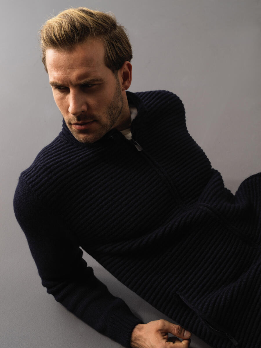 Button Detailed Regular Fit Zip-Up Cardigan - 2