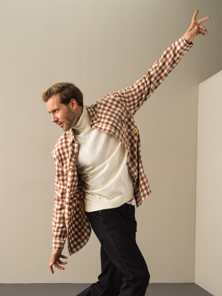 High Neck Regular Fit Quilted Vest - 2