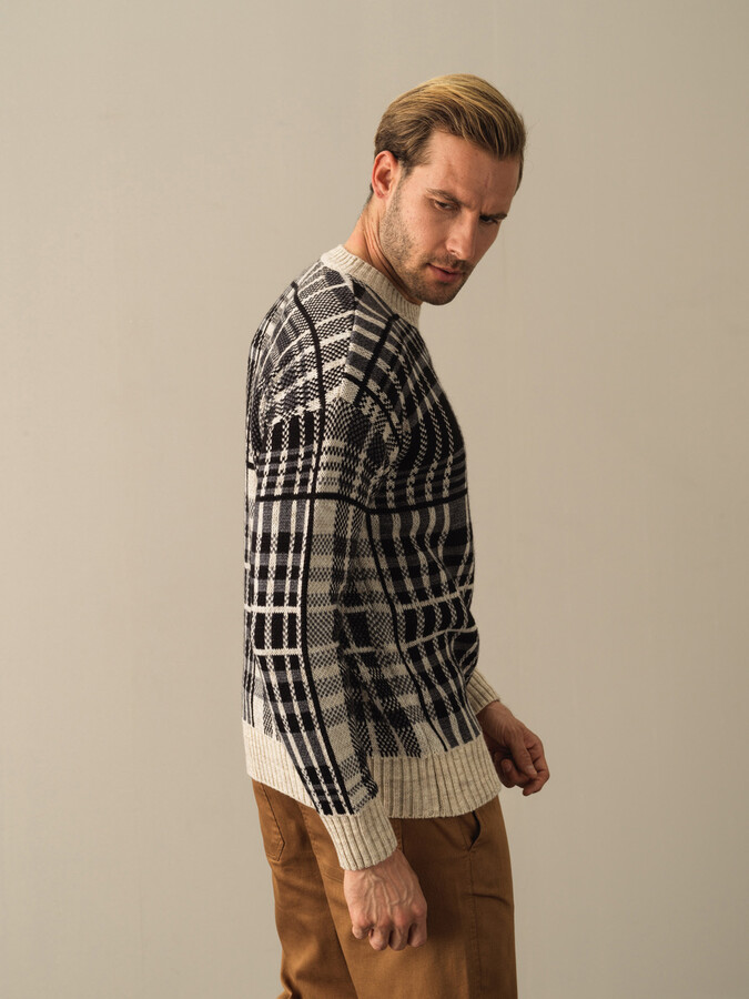 Crew Neck Oversized Checked Sweater - Xint