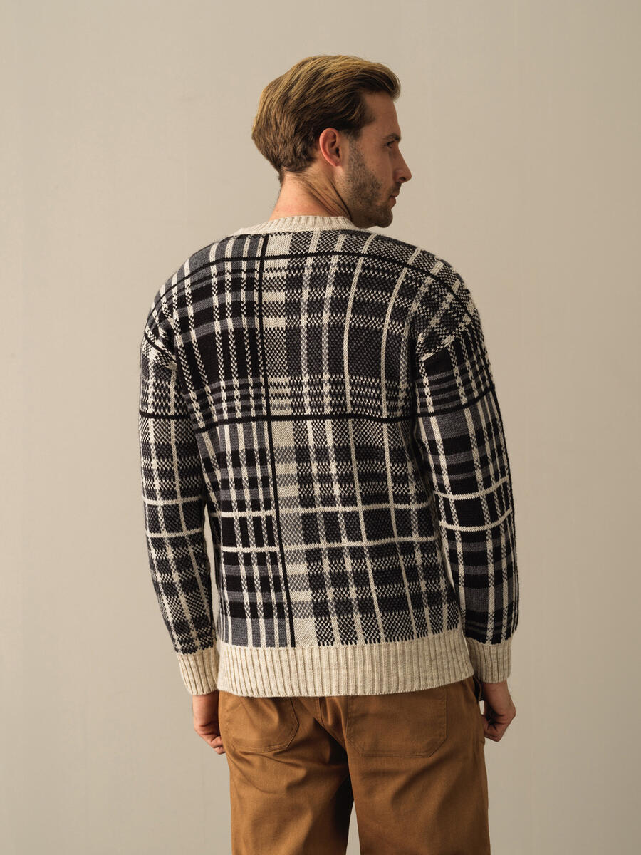 Crew Neck Oversized Checked Sweater - 4