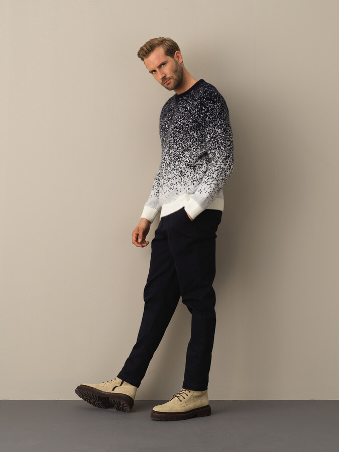 Crew Neck Regular Fit Color Transition Sweater - Xint