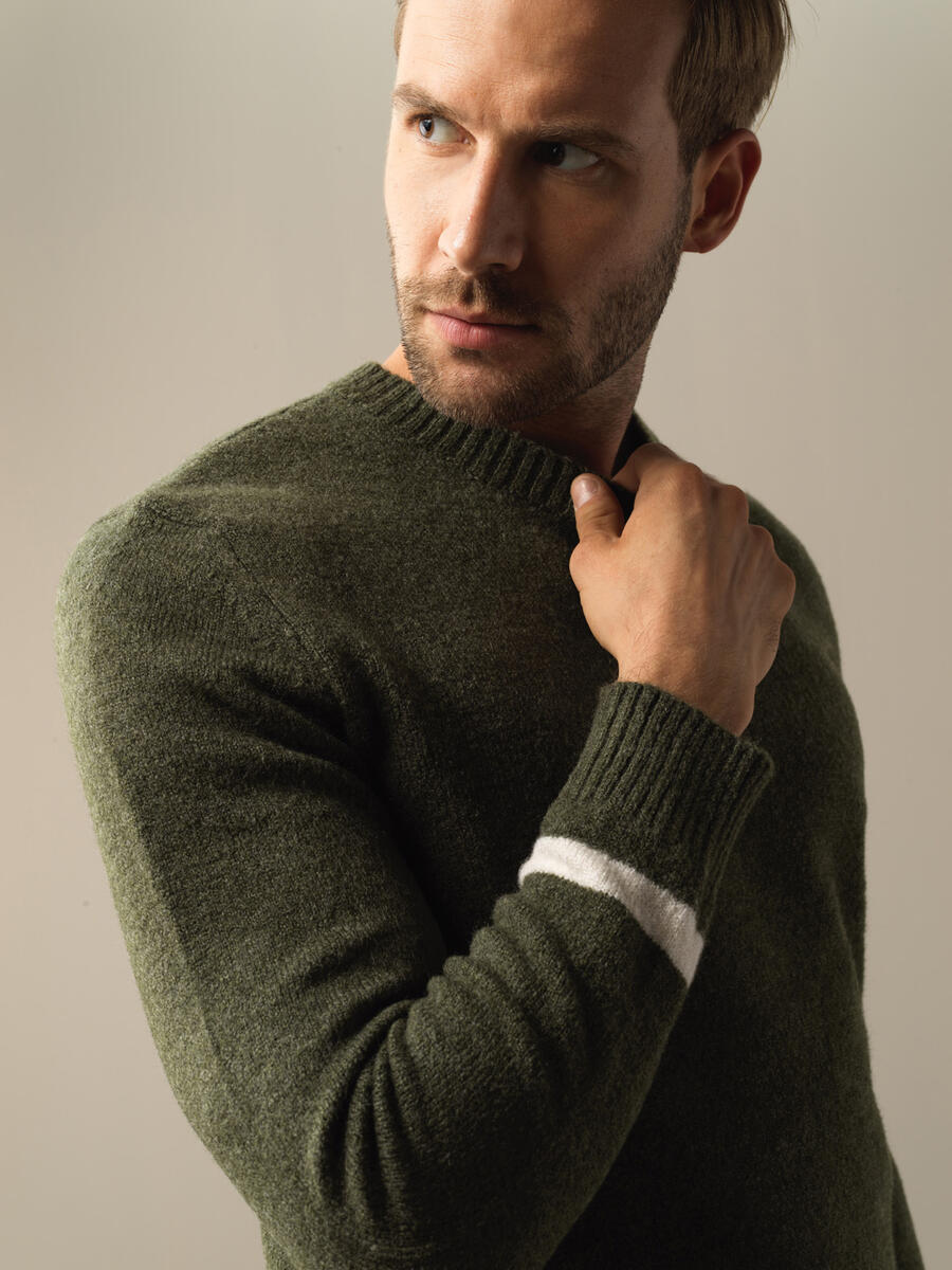 Crew Neck Regular Fit Striped Detail Sweater - 3