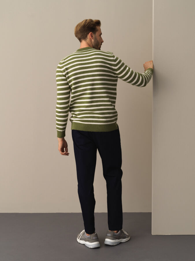 Crew Neck Regular Fit Striped Sweater - Xint