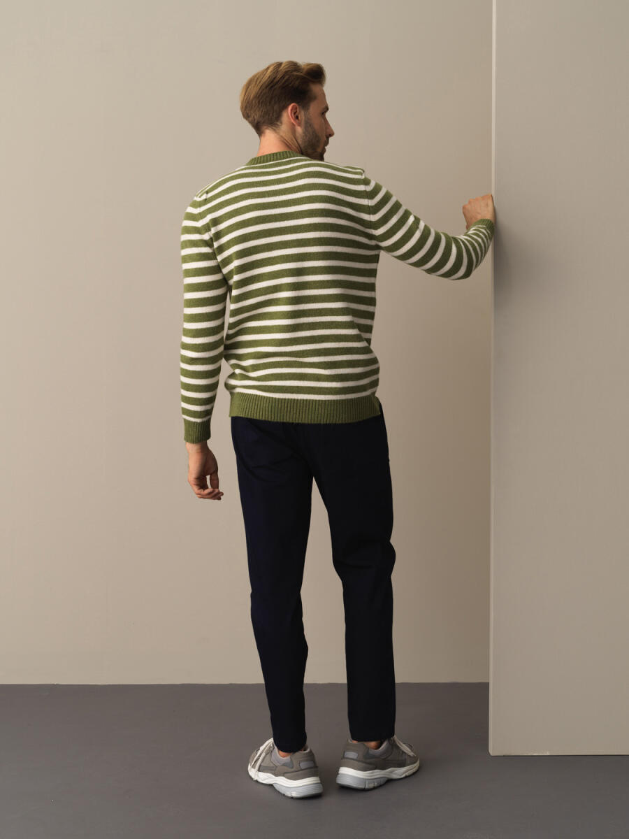 Crew Neck Regular Fit Striped Sweater - 4
