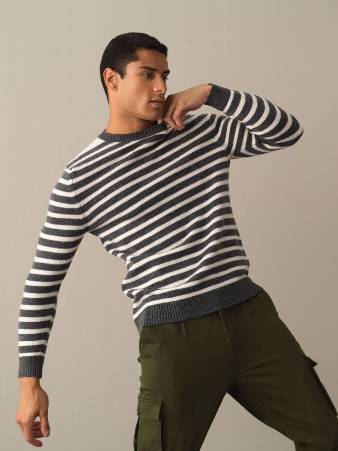 Crew Neck Regular Fit Striped Sweater - Xint