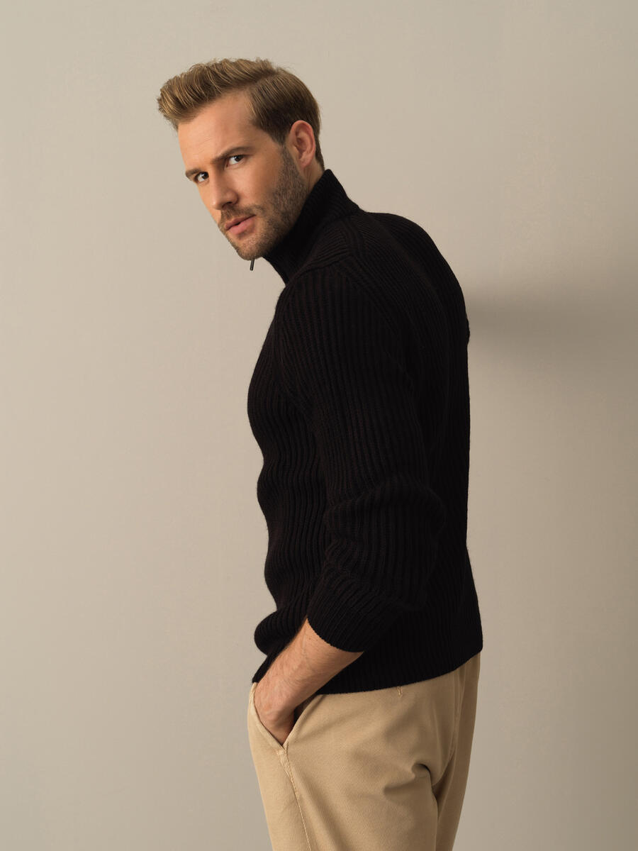 High Neck Regular Fit Half Zip Sweater - 3