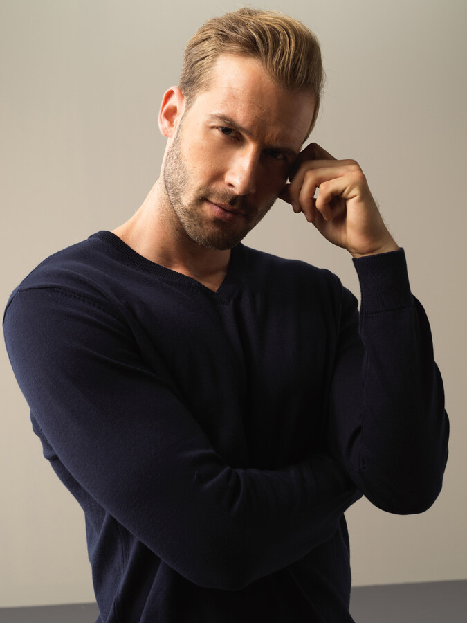 V-Neck Cotton Regular Fit Basic Sweater - Xint