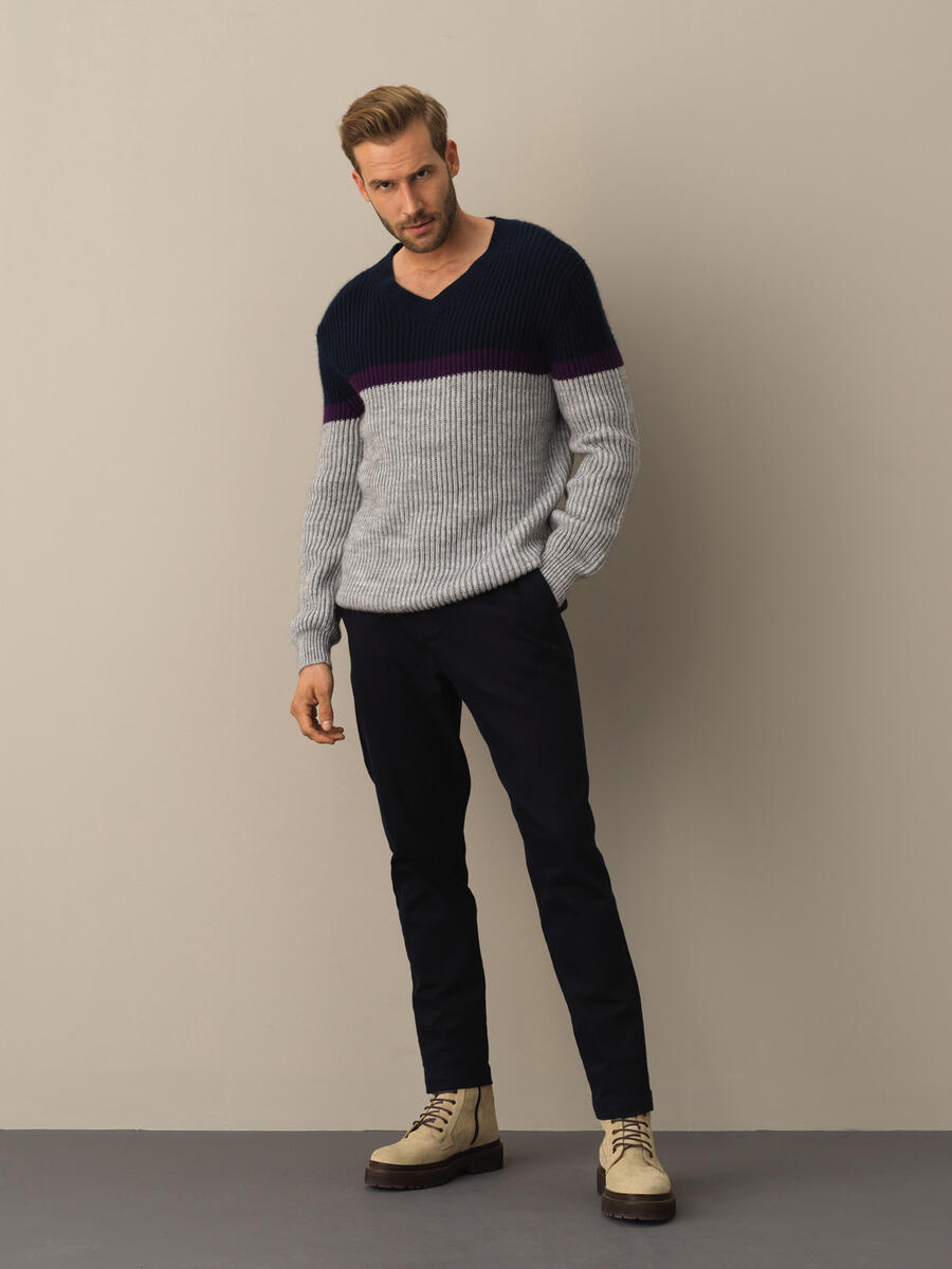 V-Neck Regular Fit Striped Detail Sweater - 2