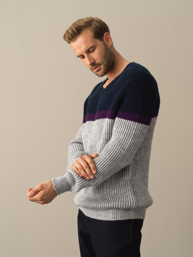V-Neck Regular Fit Striped Detail Sweater - Xint