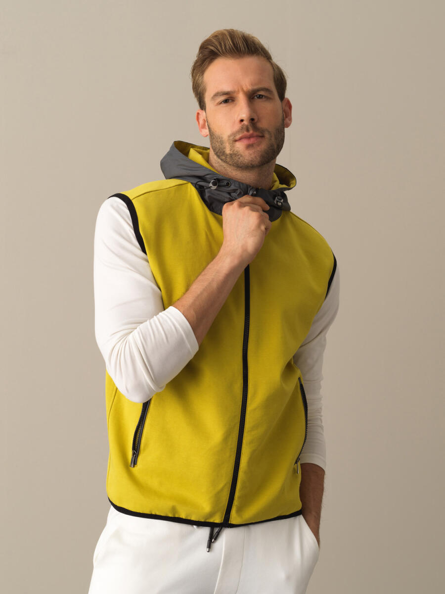 Hooded Cotton Regular Fit Vest