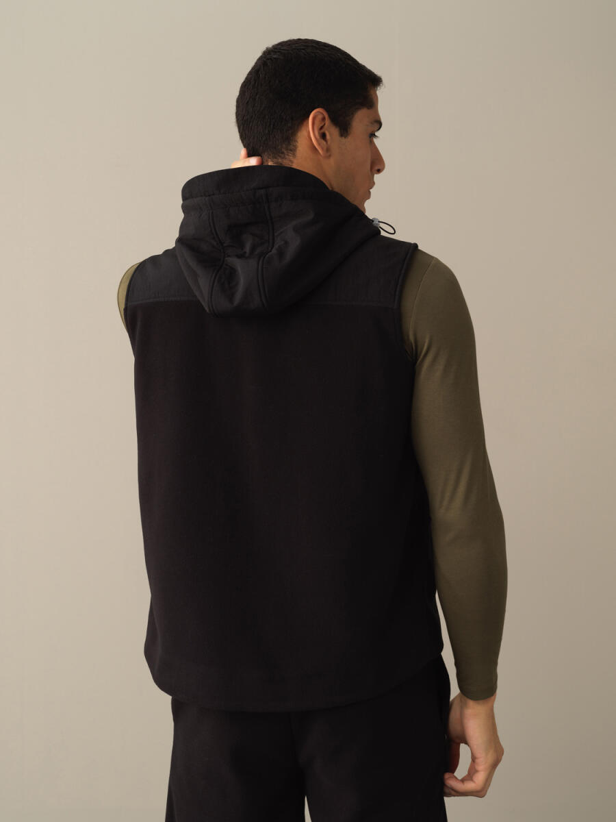 Regular Fit Garnished Polar Vest - 5