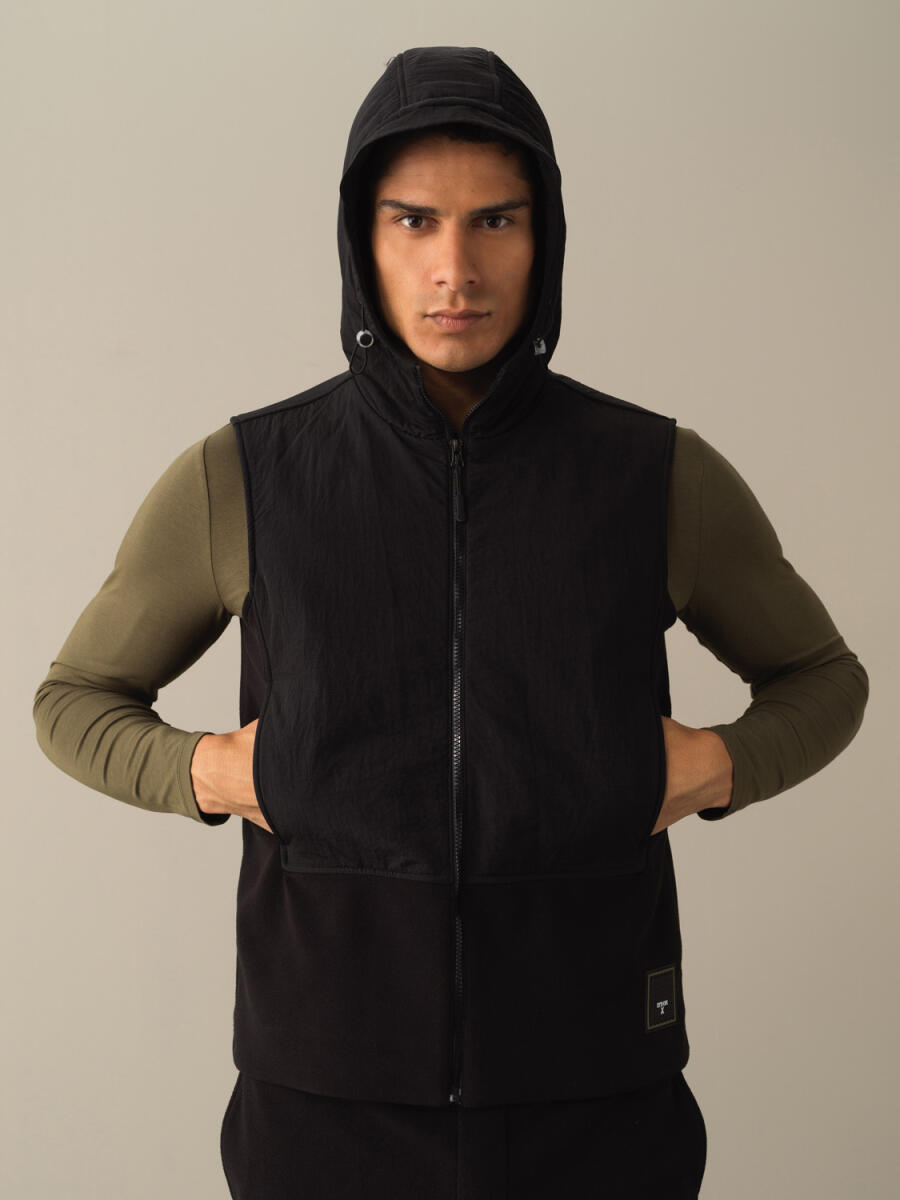 Regular Fit Garnished Polar Vest - 1