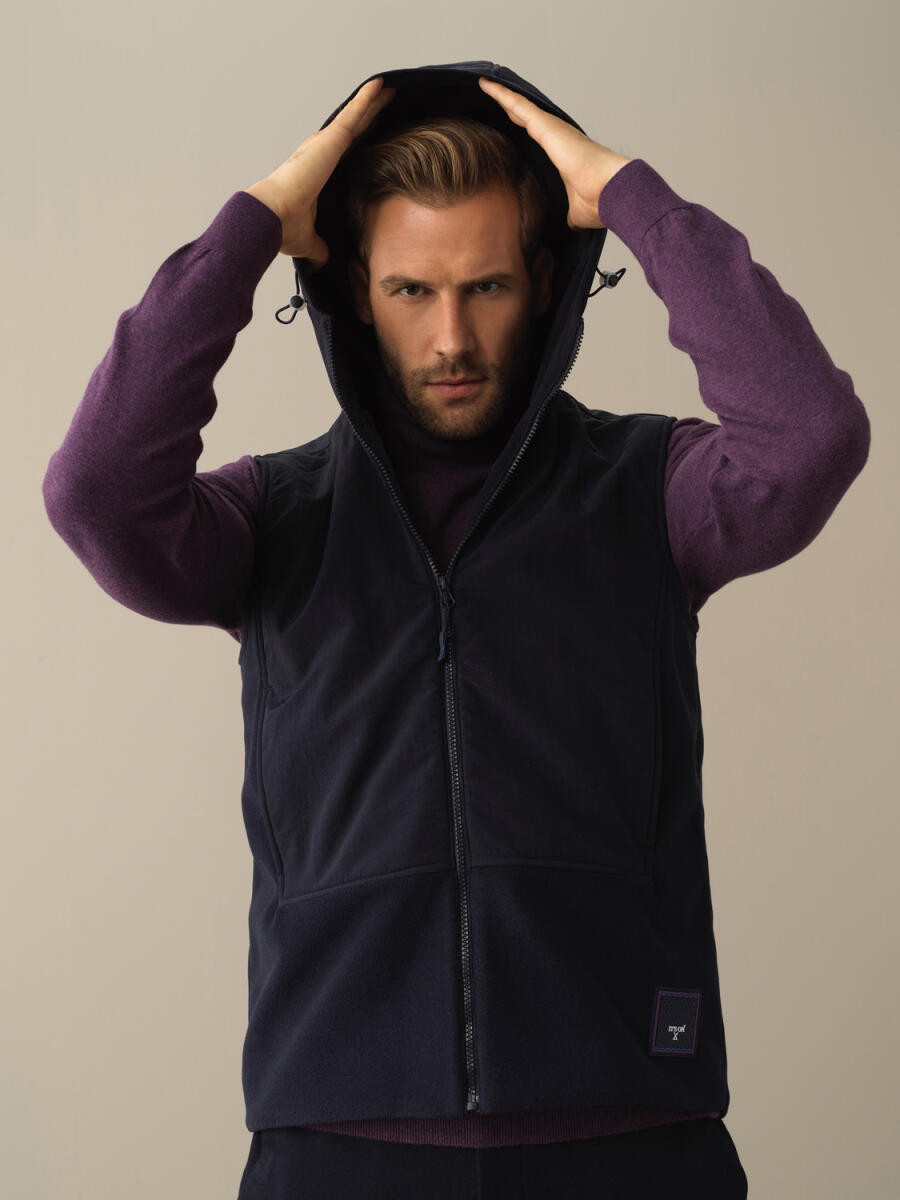 Regular Fit Garnished Polar Vest