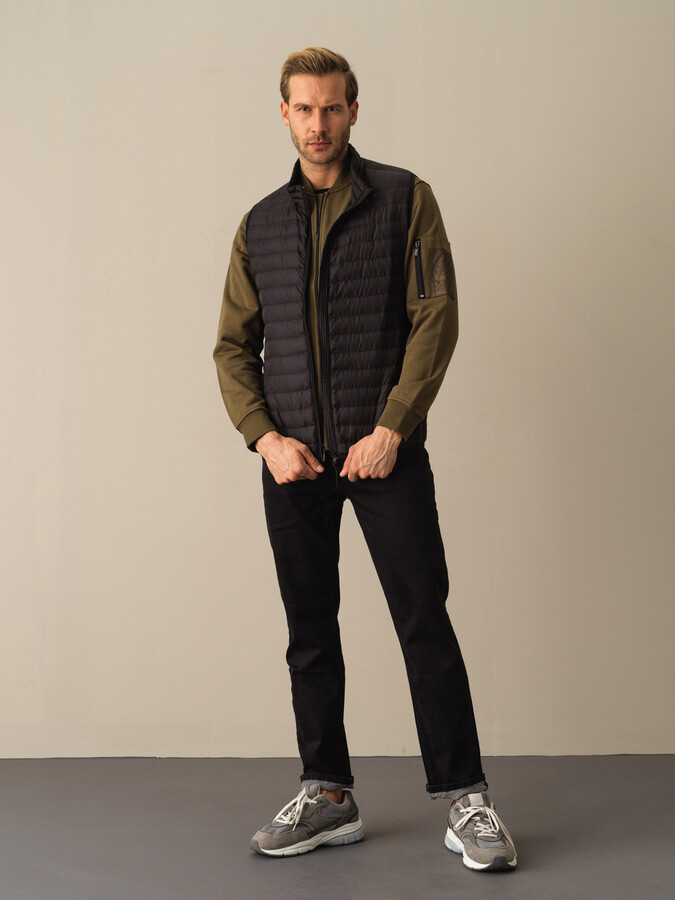 Stand Collar Regular Fit Puffer Vest - Xint