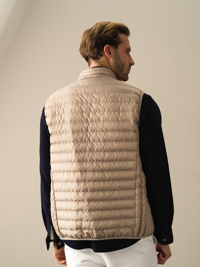 Stand Collar Regular Fit Puffer Vest - Xint