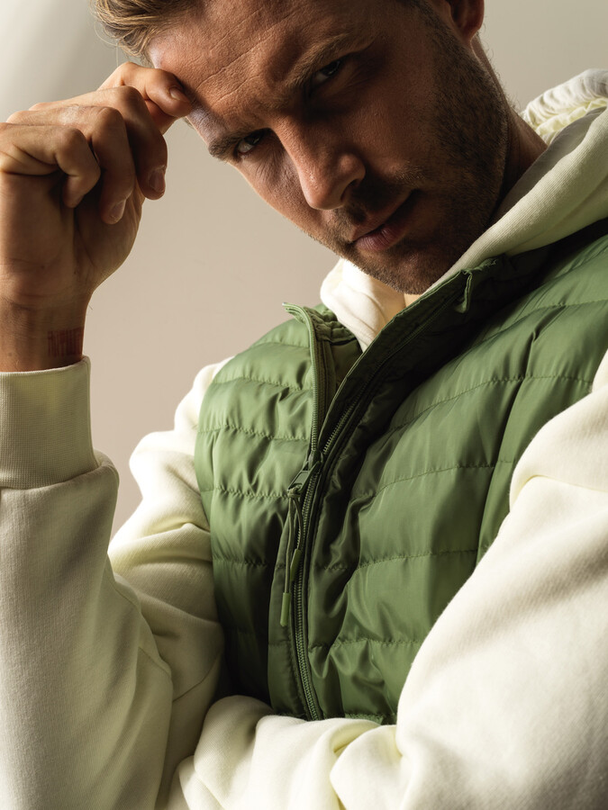 Stand Collar Regular Fit Puffer Vest - Xint