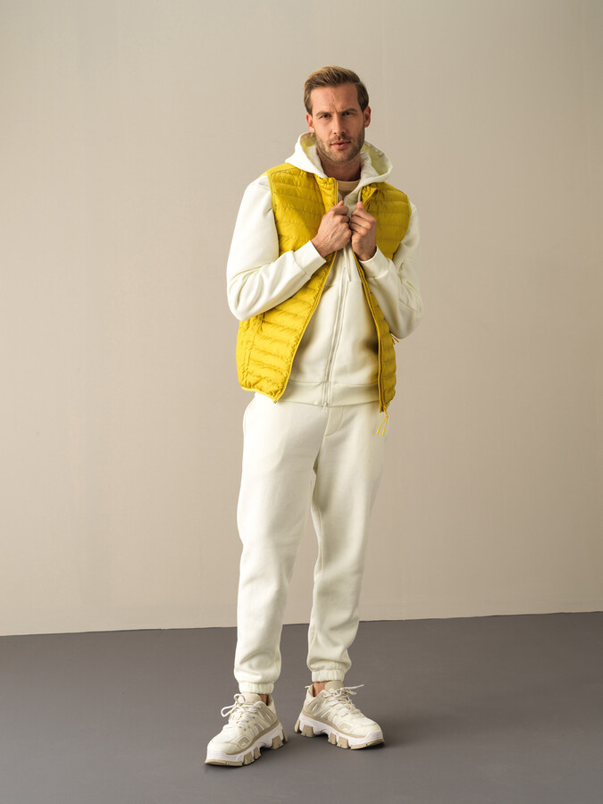 Stand Collar Regular Fit Puffer Vest - Xint