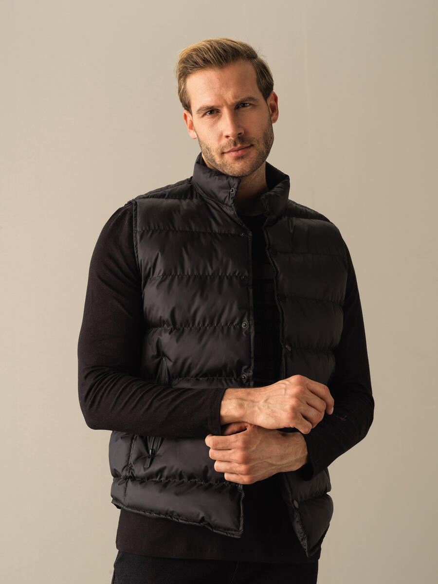 Stand Collar Regular Fit Snap Button Puffer Vest - 3