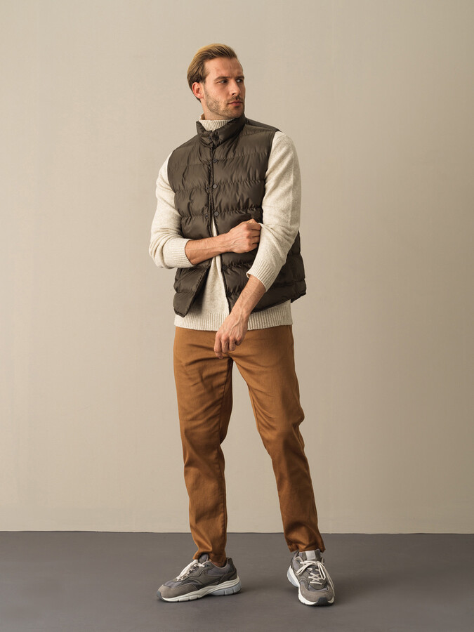 Stand Collar Regular Fit Snap Button Puffer Vest - Xint