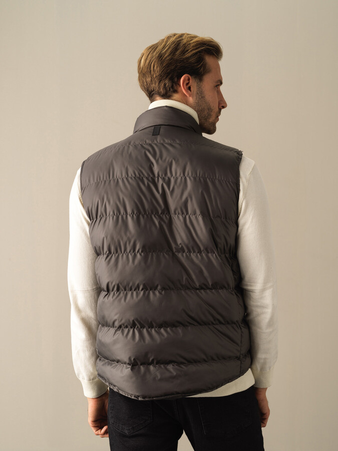 Stand Collar Regular Fit Snap Button Puffer Vest - Xint