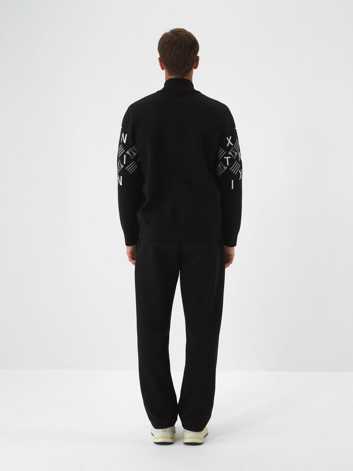 Black Regular Fit Cardigan That Maintains Its Form - 5