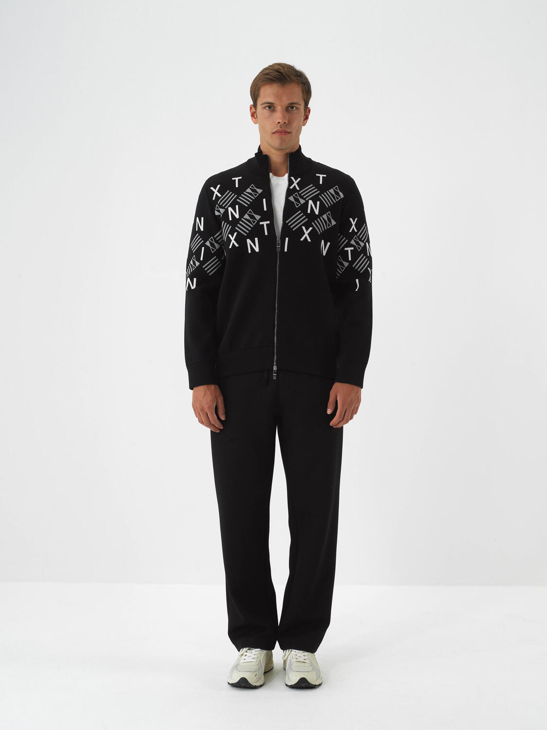 Black Regular Fit Cardigan That Maintains Its Form - 2