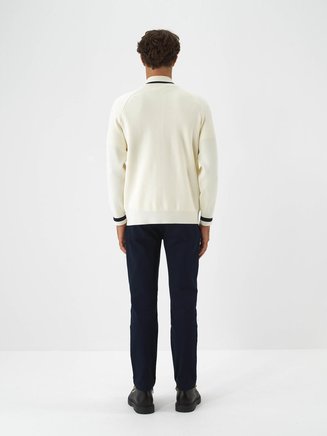 Ecru Regular Fit Cardigan That Maintains Its Form - 5