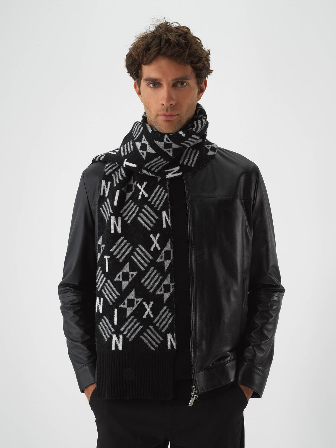 Black Natural Wool Textured Standard Fit Scarf - 2
